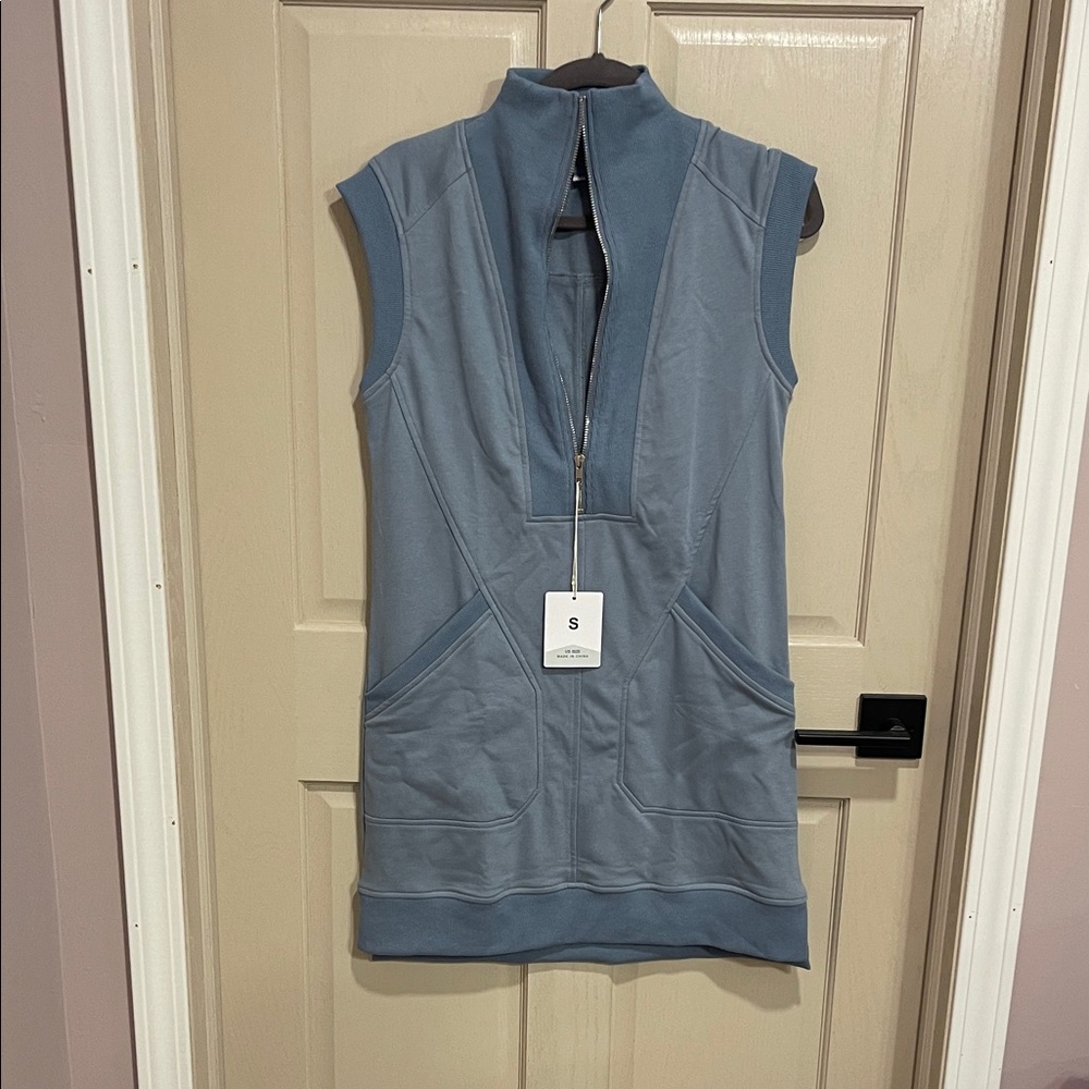 Sleeveless Blue Zip-Up dress